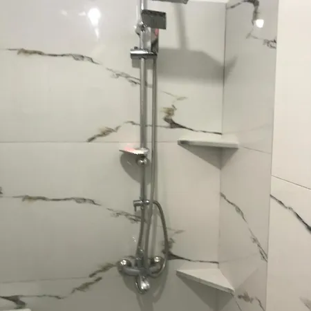 Roisin Apartamento Sarandë