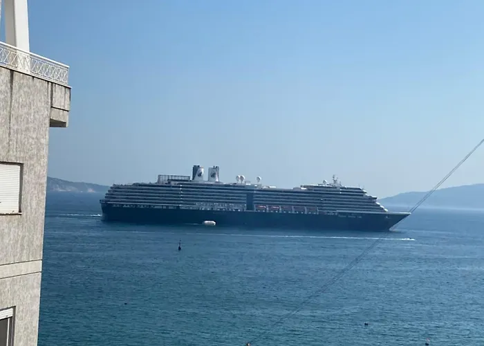 Roisin Appartement Saranda